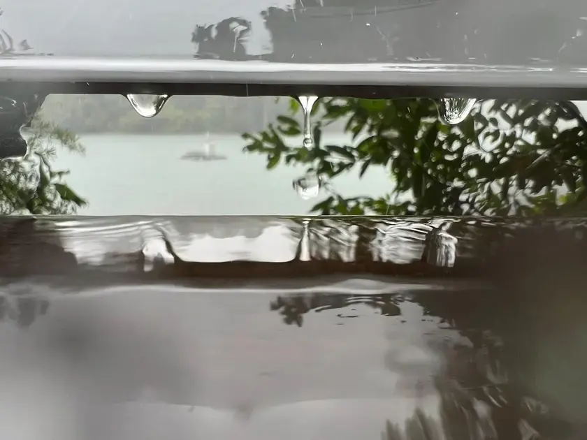 Carro de enchente: o que fazer imediatamente + higienização e riscos escondidos